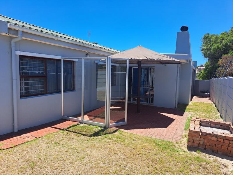 3 Bedroom Property for Sale in De Kelders Western Cape